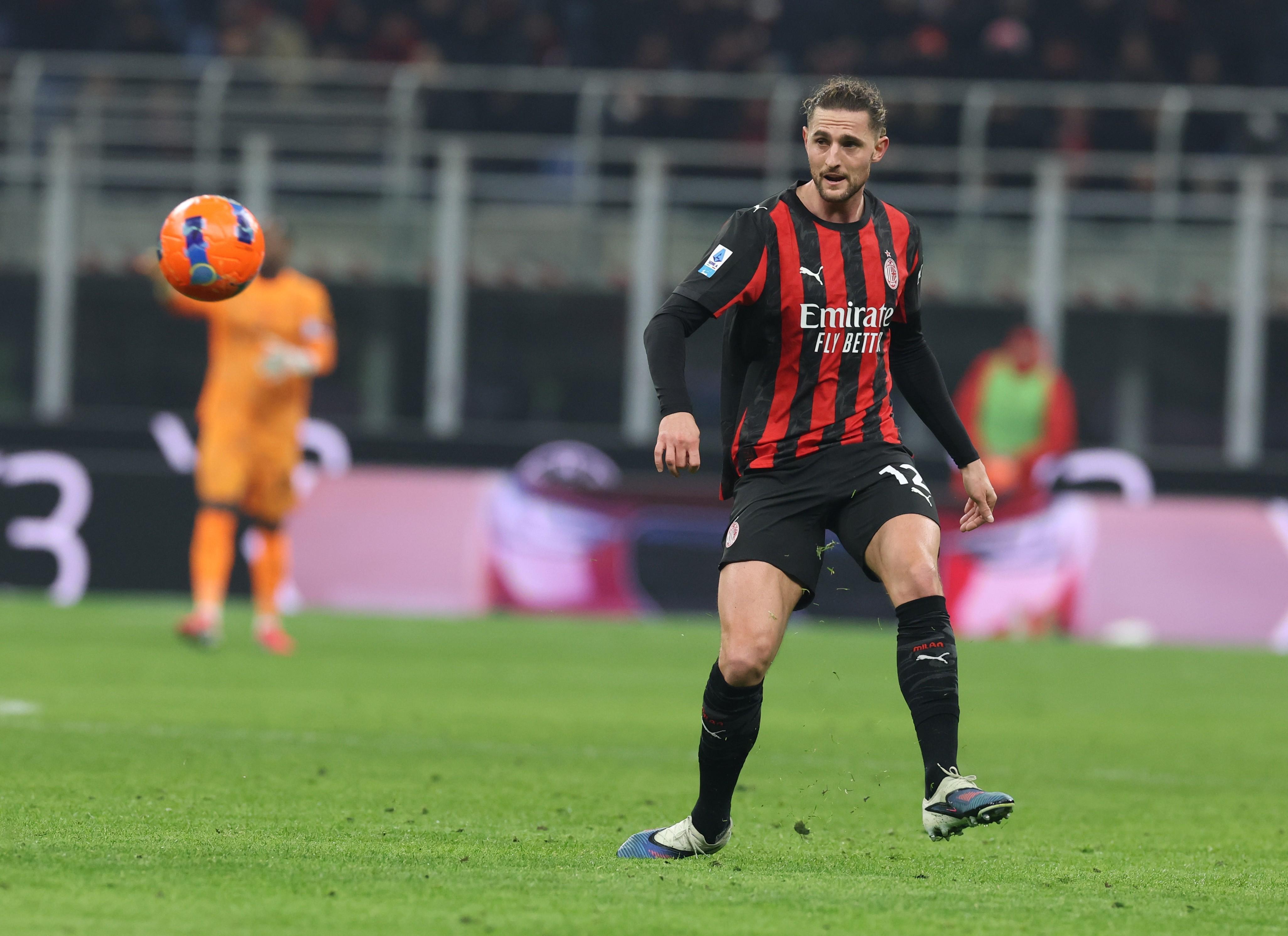 跟队记者：拉比奥脚部伤势明显好转，能出战佛罗伦萨