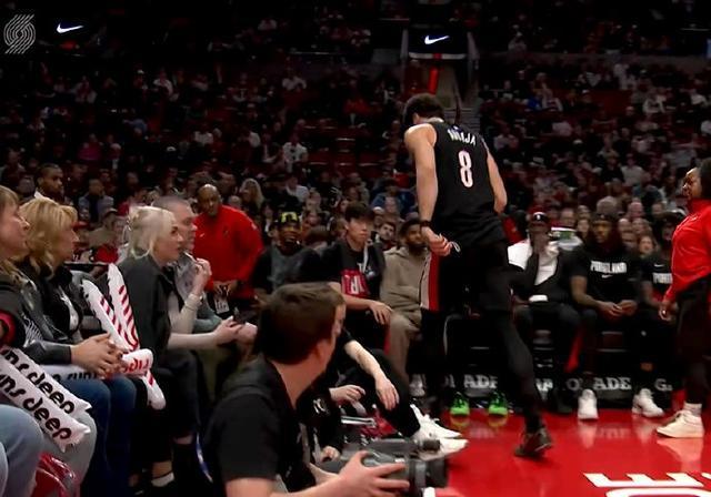 此前40场全勤，阿夫迪亚：我不太担心背伤，只要能走我就上场