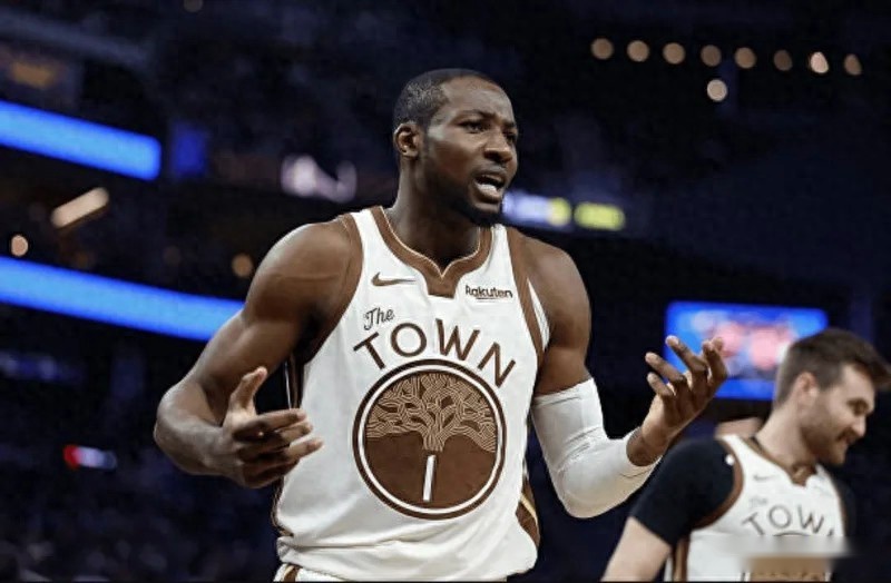 勇士127-145猛龙2喜2忧！2弃将齐爆，库里抡不动，格林纯战犯！